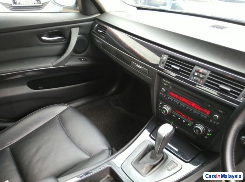 BMW 3 Series Automatic 2009 - image 9