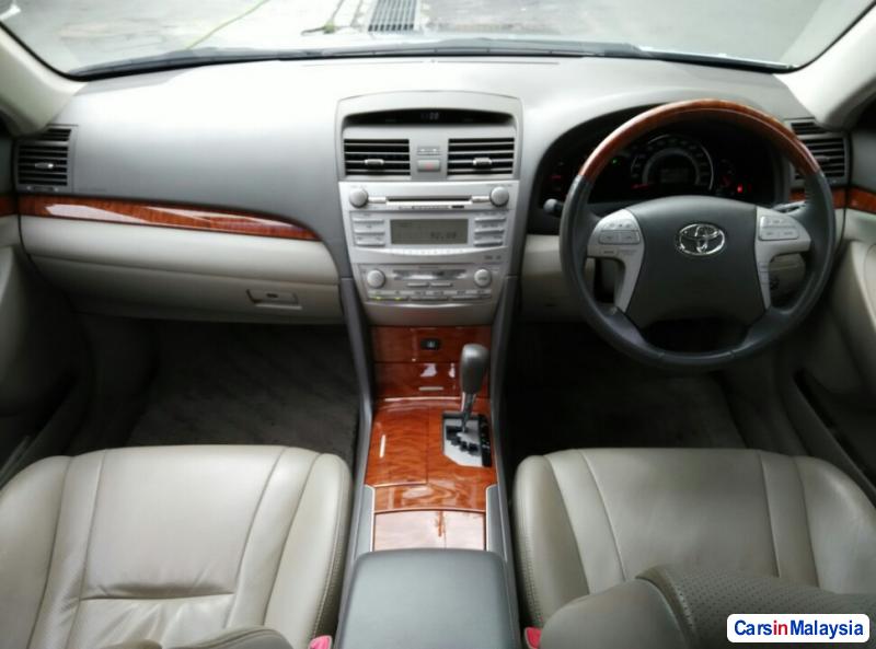 Toyota Camry Automatic 2009 - image 9