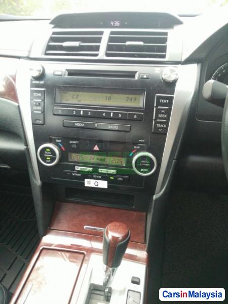 Toyota Camry Automatic 2012 - image 9