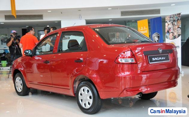 Proton Saga Semi-Automatic - image 5