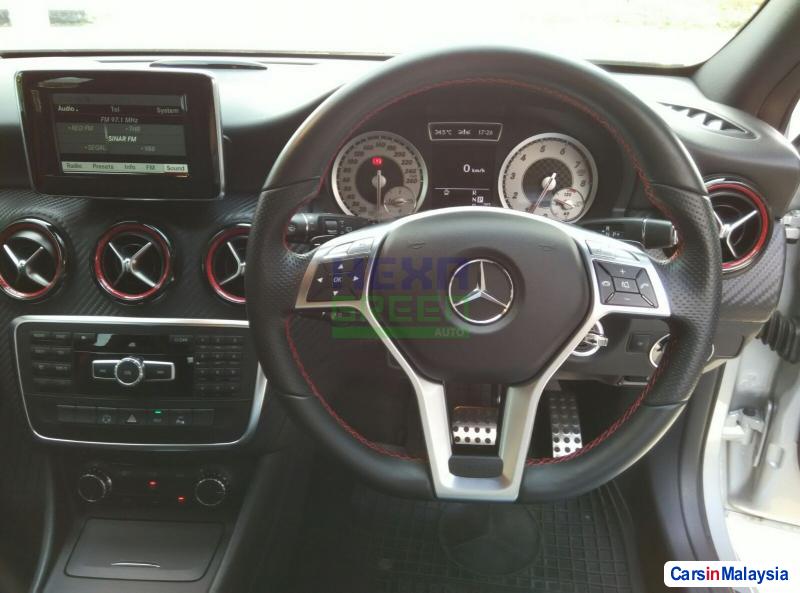 Mercedes Benz A-Class Automatic 2013 - image 10