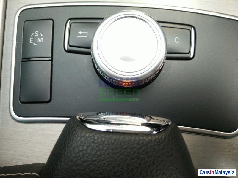Mercedes Benz E250 Automatic 2012 - image 10