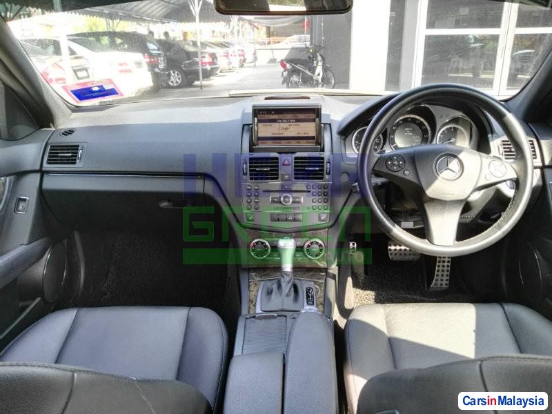 Mercedes Benz C-Class Automatic 2009 - image 10