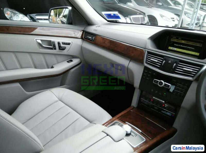 Mercedes Benz E200 Automatic 2007 - image 10