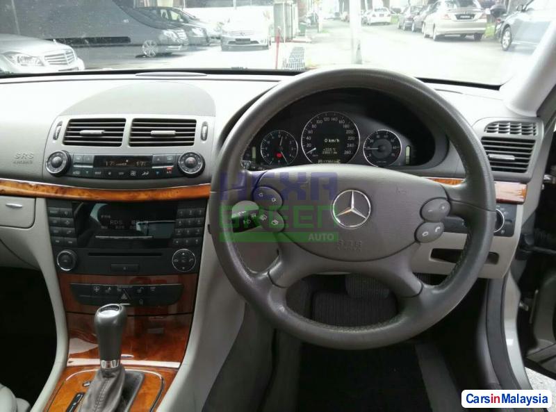 Mercedes Benz E200 Automatic 2007 - image 10