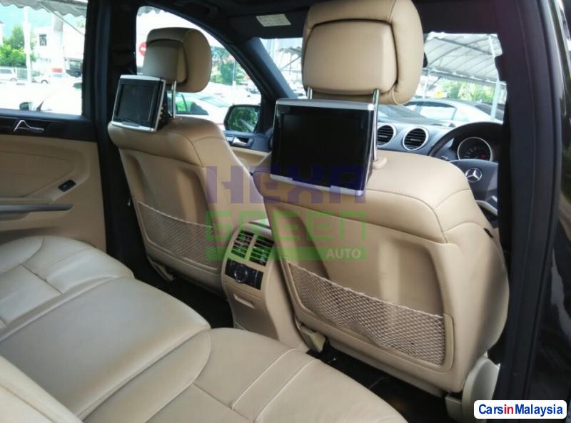 Mercedes Benz ML350 Automatic 2010 - image 10
