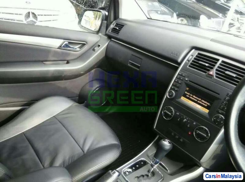 Mercedes Benz B170 Semi-Automatic 2008 - image 10
