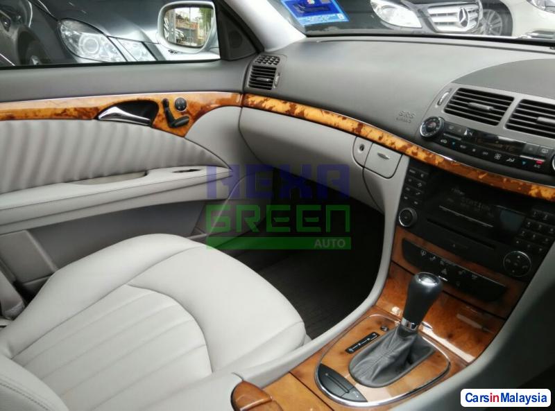 Mercedes Benz E200K Automatic 2007 - image 10