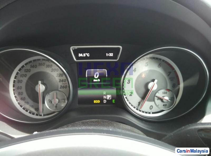 Mercedes Benz GLA200 Automatic 2014 - image 10