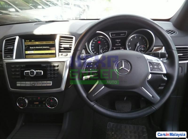 Mercedes Benz ML350 Automatic 2012 - image 10