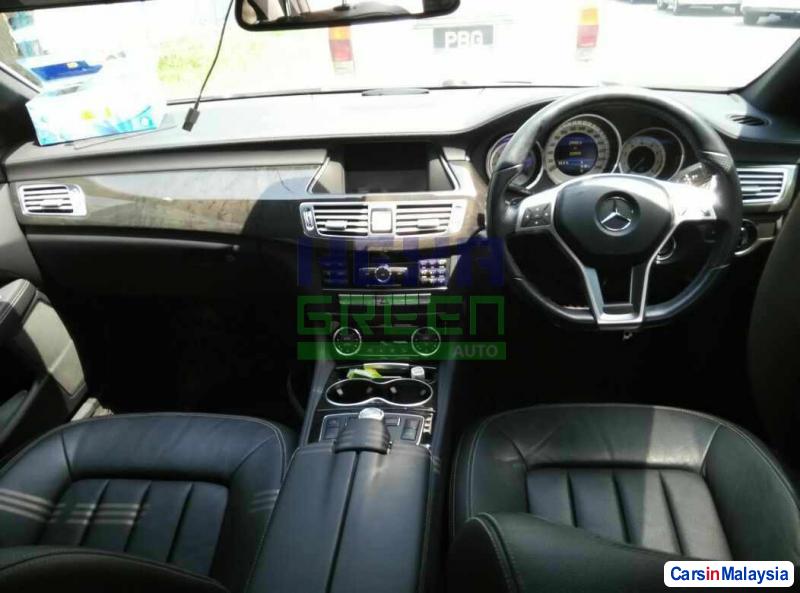 Mercedes Benz CLS350 Automatic 2011 - image 10