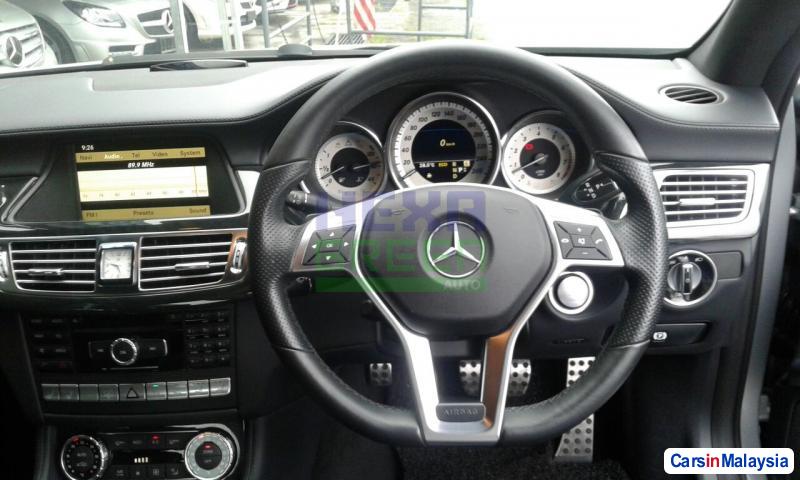 Mercedes Benz CLS350 2012 - image 10