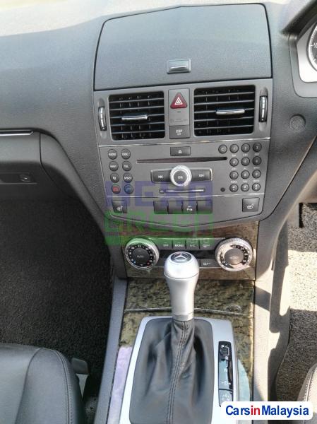 Mercedes Benz C-Class Automatic 2009 - image 11