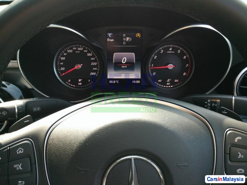 Mercedes Benz C-Class Automatic 2015 - image 11