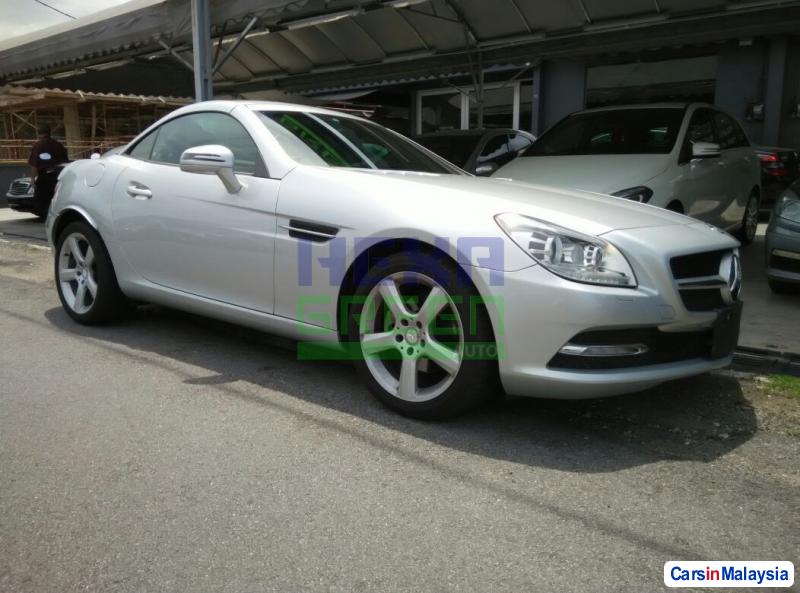 Pictures of Mercedes Benz SLK200K Automatic 2011