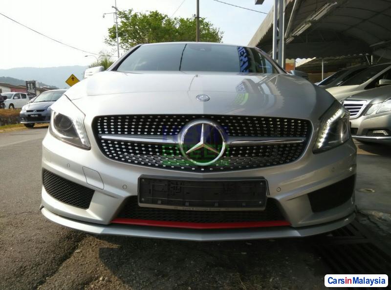 Mercedes Benz A-Class Automatic 2013 - image 2