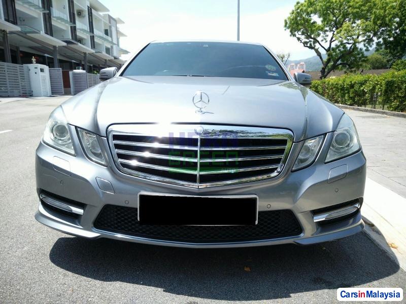 Mercedes Benz E250 Automatic 2012 - image 2