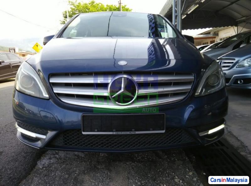 Mercedes Benz B200 Automatic 2012