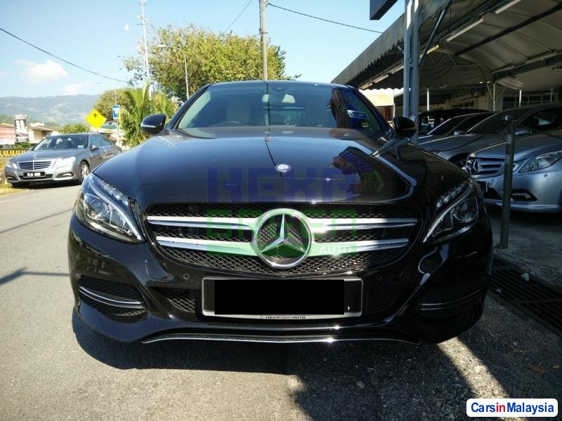 Mercedes Benz C-Class Automatic 2015 - image 2