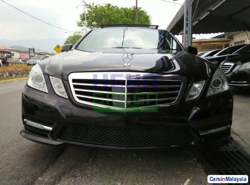 Mercedes Benz E250 Automatic 2012 - image 2