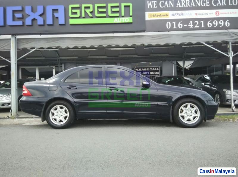Mercedes Benz C-Class Semi-Automatic 2003 - image 2