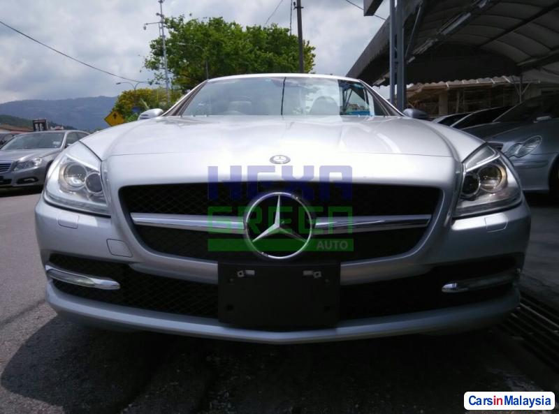 Mercedes Benz SLK200K Automatic 2011 - image 2