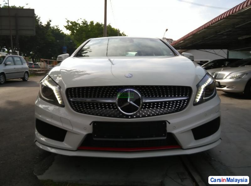 Mercedes Benz A-Class Automatic 2015 - image 2