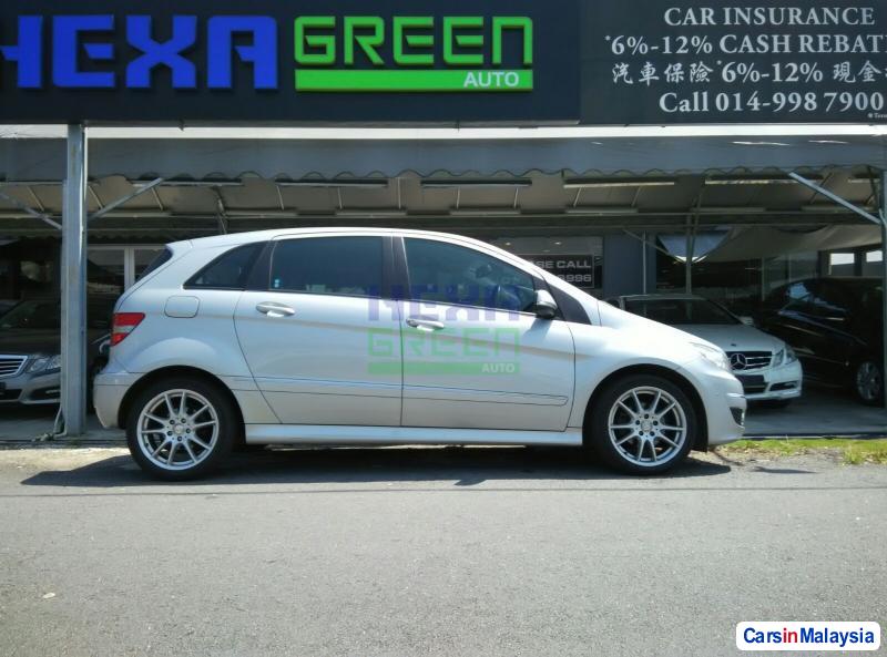 Mercedes Benz 190 Automatic 2010 - image 3