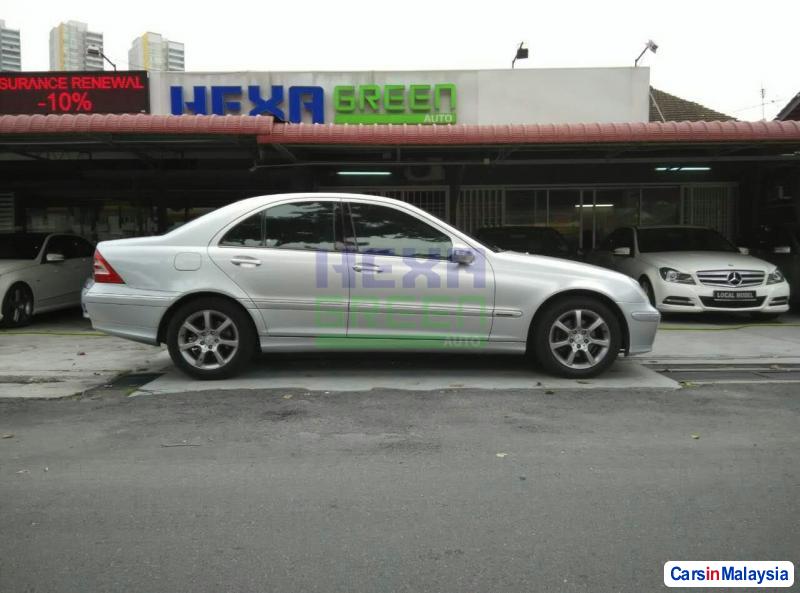 Mercedes Benz 200 Automatic 2006 - image 3