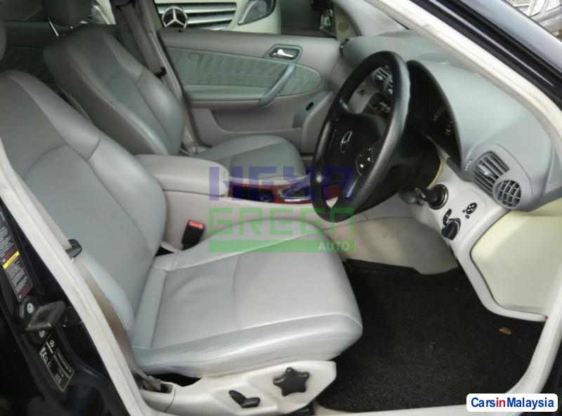 Mercedes Benz C-Class Semi-Automatic 2003 - image 3