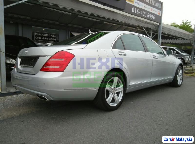 Mercedes Benz S300L Automatic 2011 - image 4