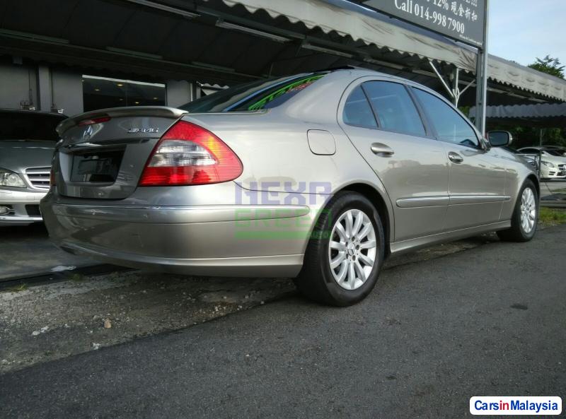 Mercedes Benz E280 Automatic 2007 - image 4