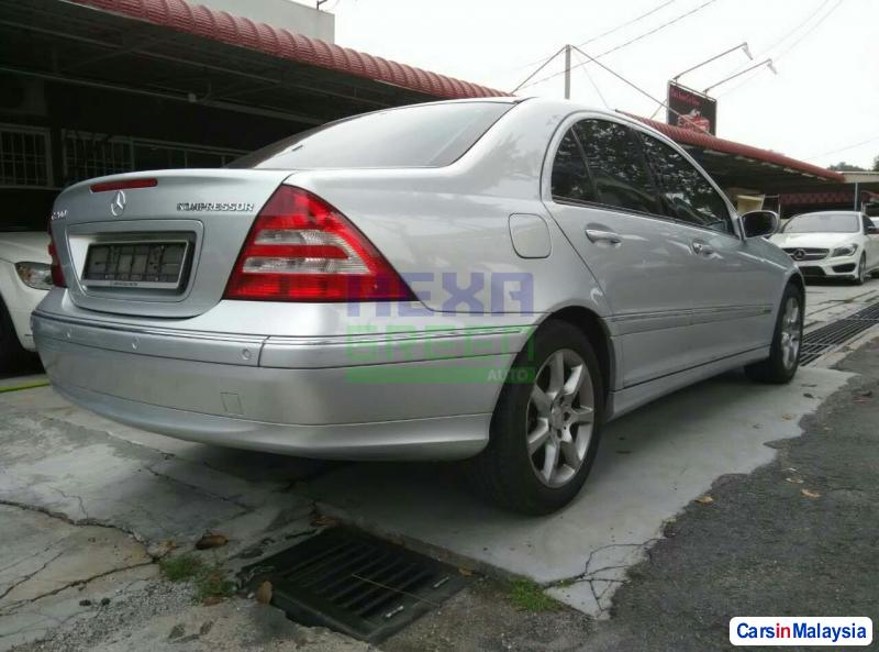 Mercedes Benz 200 Automatic 2006 in Malaysia