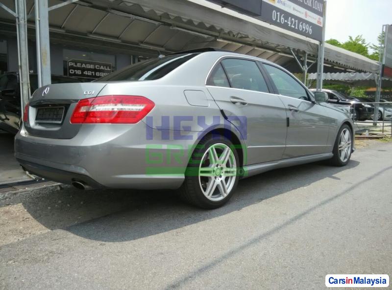 Mercedes Benz E250 Automatic 2010 - image 4