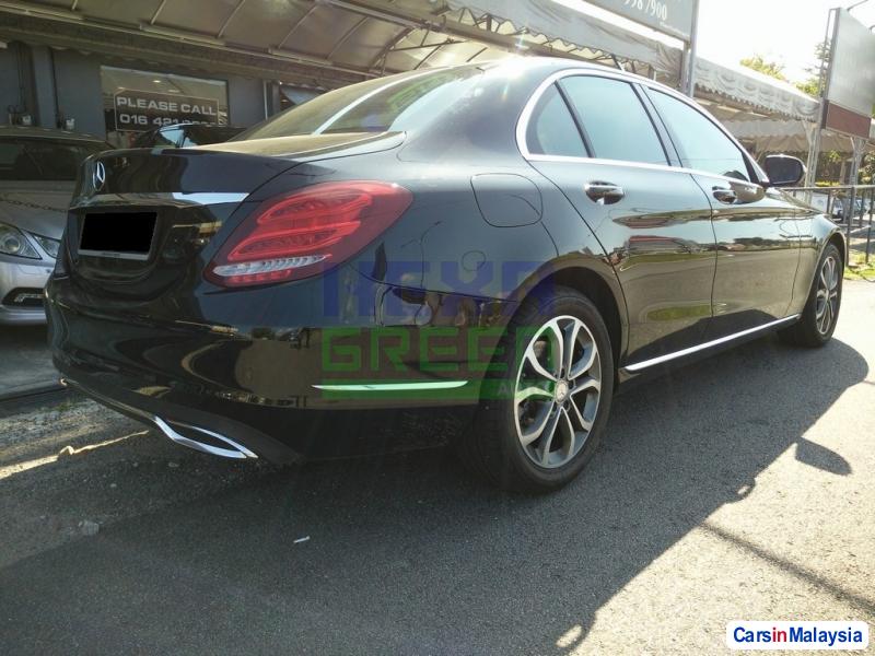 Mercedes Benz C-Class Automatic 2015 - image 4