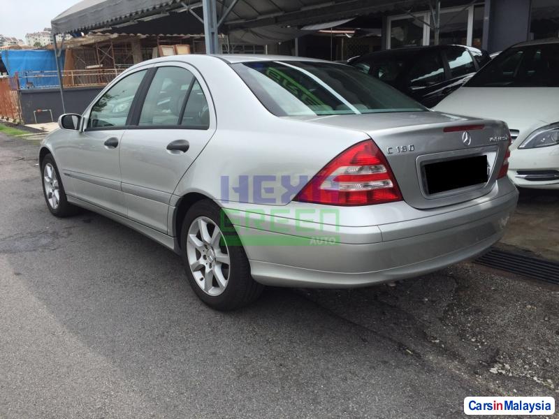 Mercedes Benz C-Class Automatic 2004 - image 4