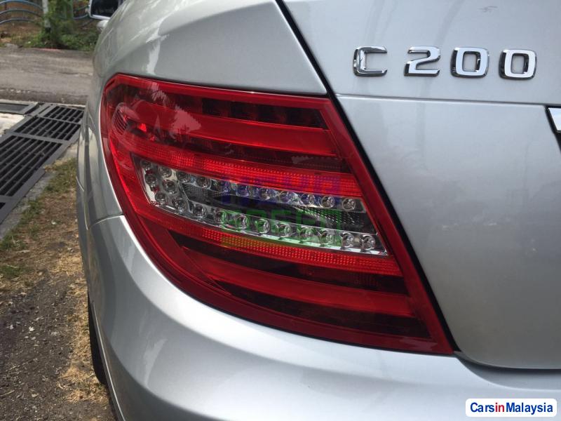 Mercedes Benz C-Class Automatic 2012 - image 5