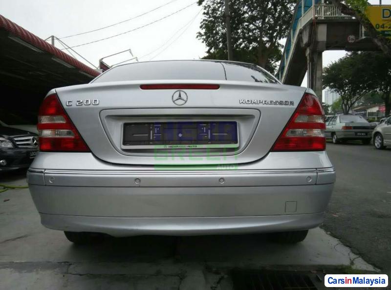 Mercedes Benz 200 Automatic 2006 - image 5