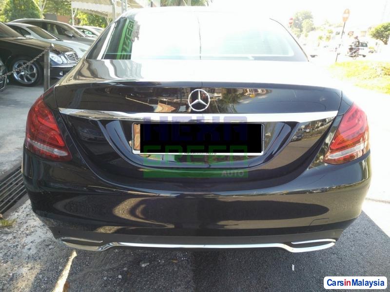 Mercedes Benz C-Class Automatic 2015 - image 5