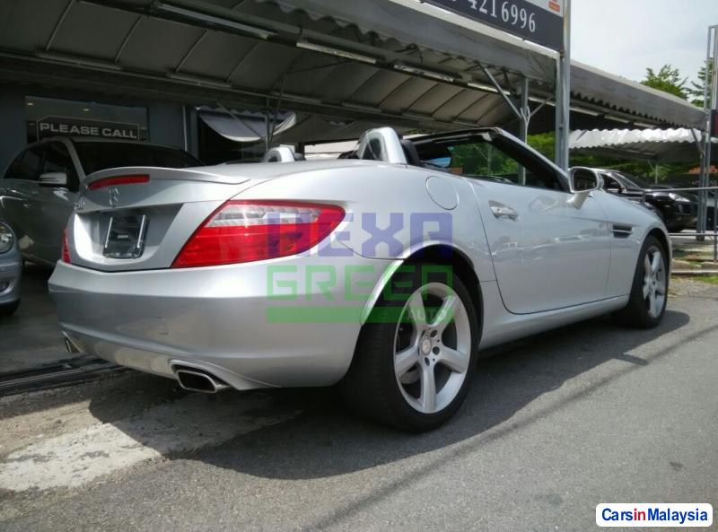 Mercedes Benz SLK200K Automatic 2011 - image 5