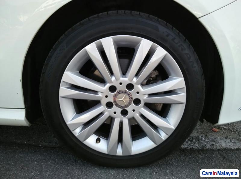 Mercedes Benz B200 Automatic 2014 - image 6