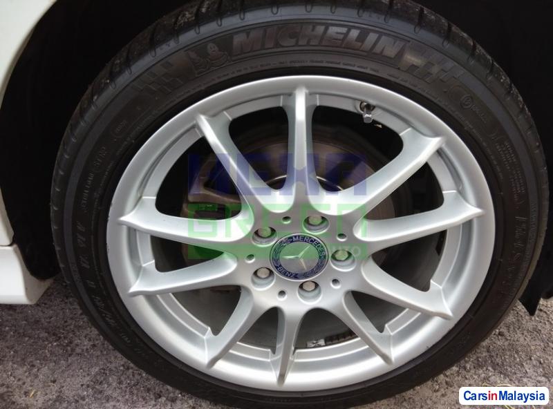 Mercedes Benz 190 Automatic 2010 - image 6