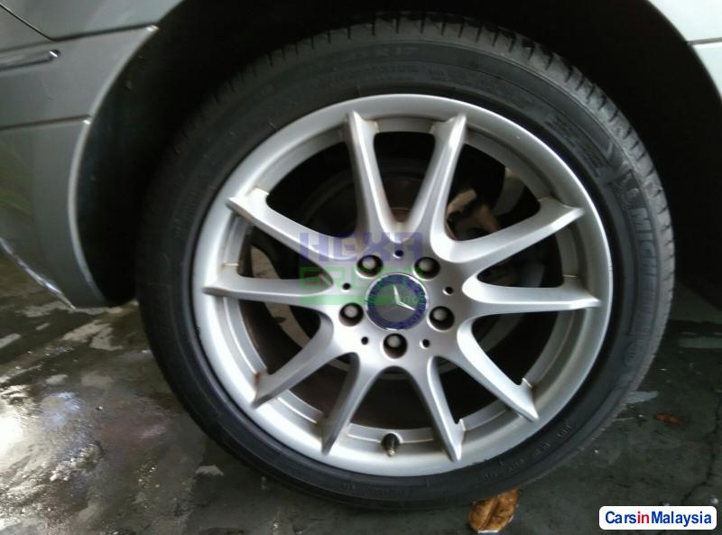 Mercedes Benz 190 Automatic 2010 - image 6