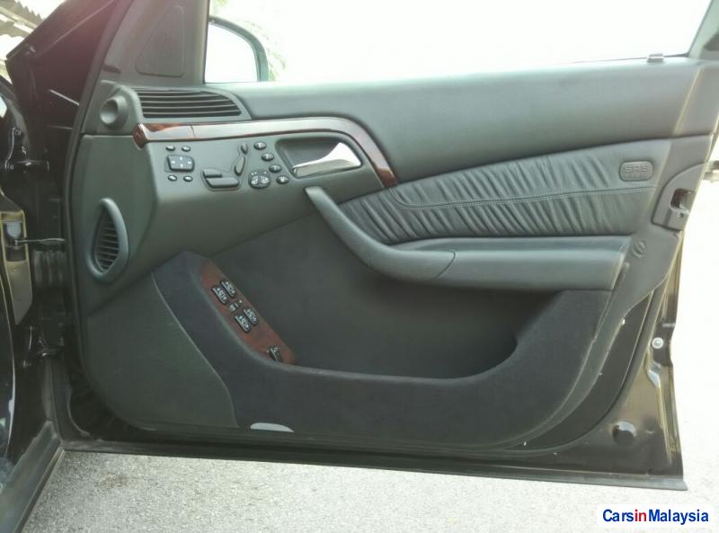 Mercedes Benz S320 CDI Automatic 2001 - image 6