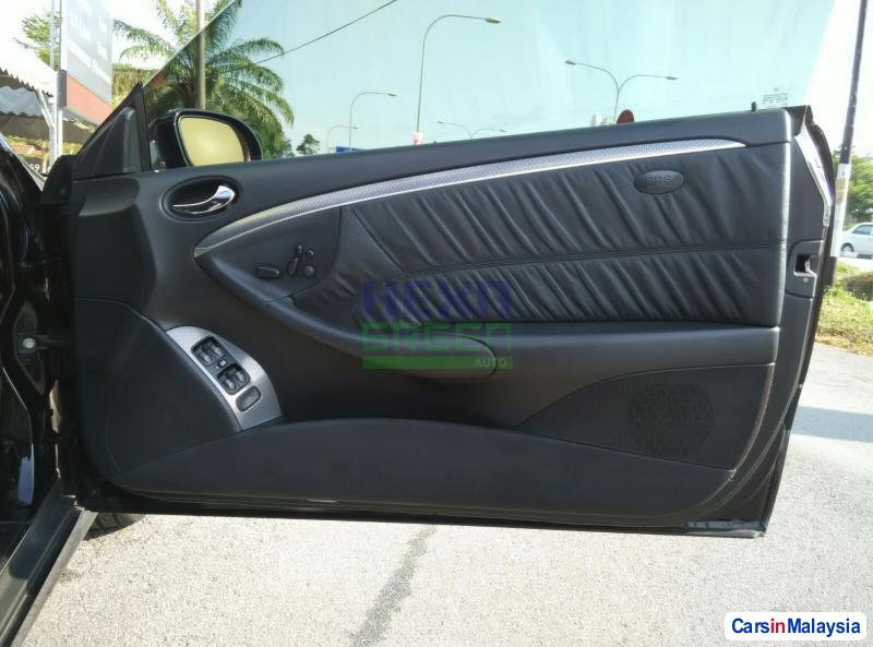 Mercedes Benz CLK-Class Automatic 2004 - image 7