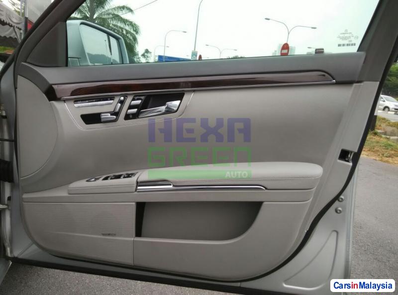 Mercedes Benz S300L Automatic 2011 - image 7