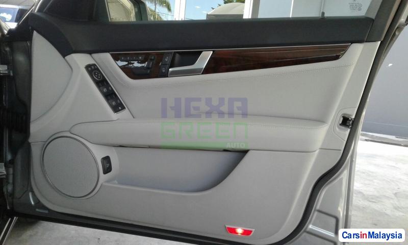 Mercedes Benz C-Class 2013 - image 7