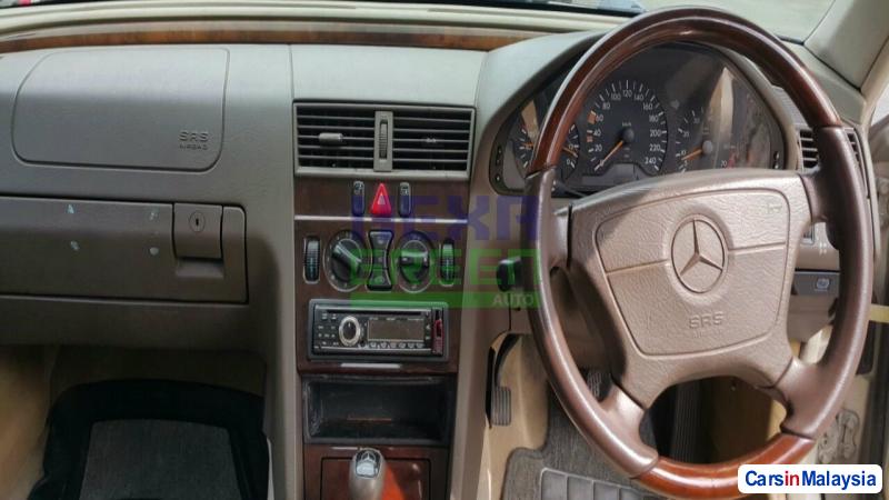Mercedes Benz C-Class Automatic 1997 - image 8