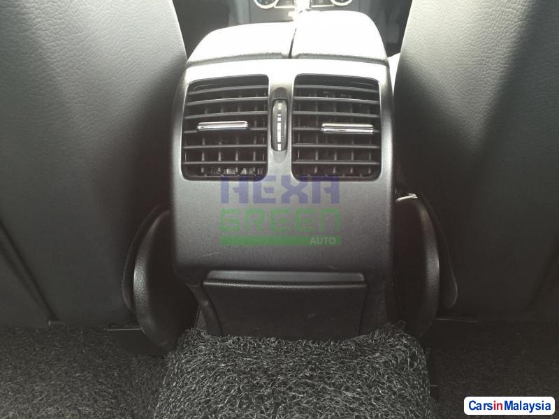Mercedes Benz C-Class Automatic 2012 - image 8