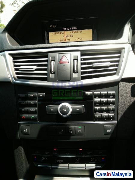 Mercedes Benz E250 Automatic 2012 - image 9